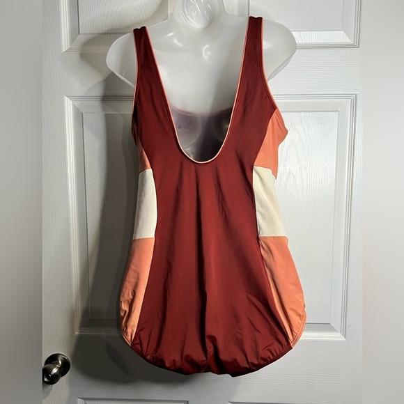 Lands’ End 1 piece color-block chlorine resistant burnt orange swimsuit - Sz. 16 - Picture 2 of 6